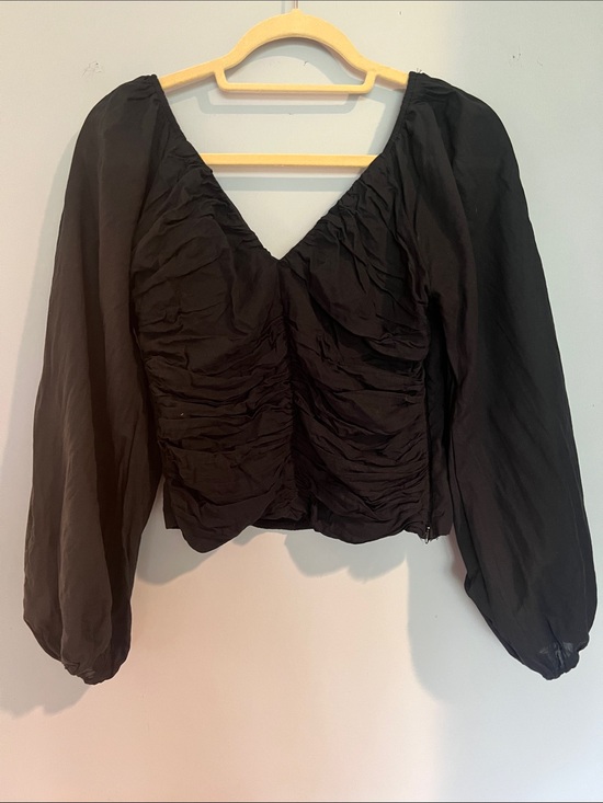 Abercrombie & Fitch Tops - Abercrombie & Fitch Black Ruched V-Neck Long Sleeve Blouse